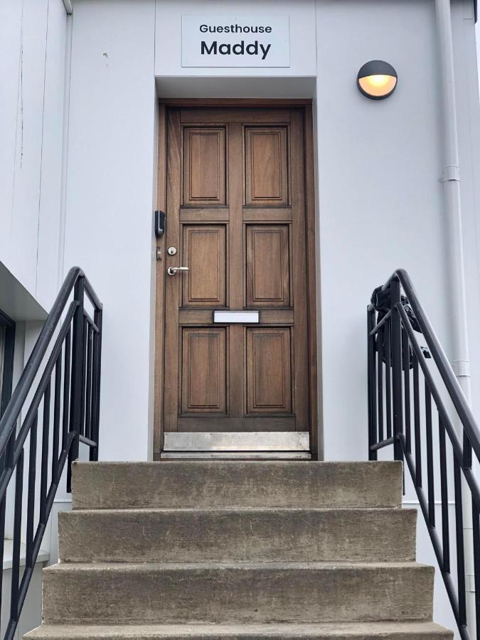 Guesthouse Maddy Husavik Bagian luar foto