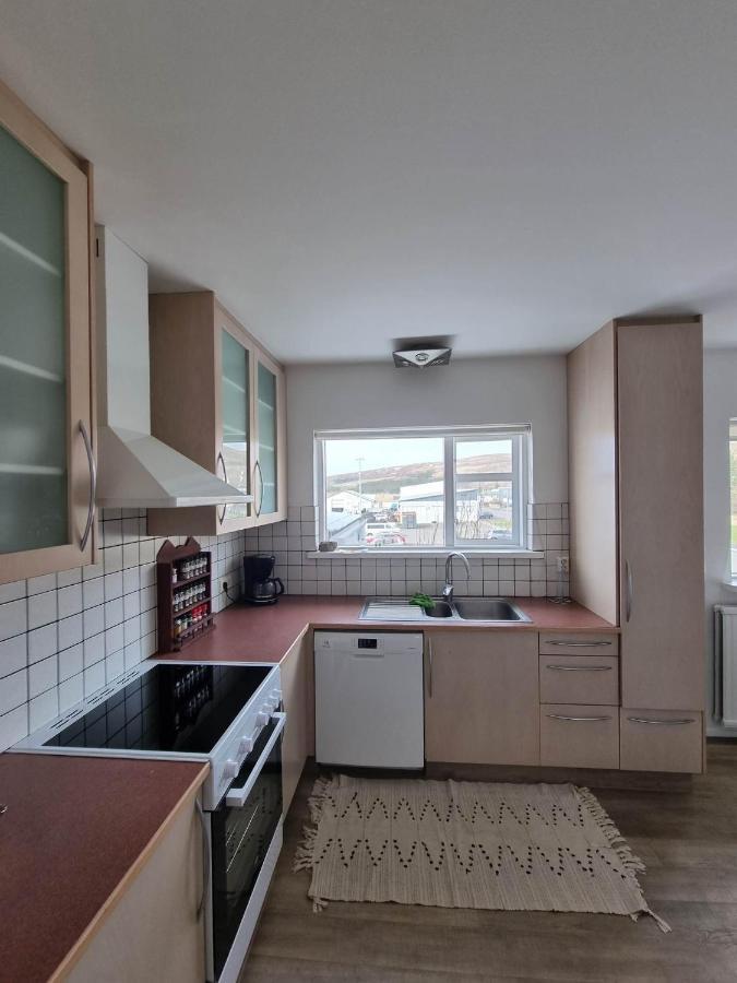 Guesthouse Maddy Husavik Bagian luar foto