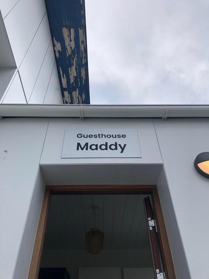 Guesthouse Maddy Husavik Bagian luar foto