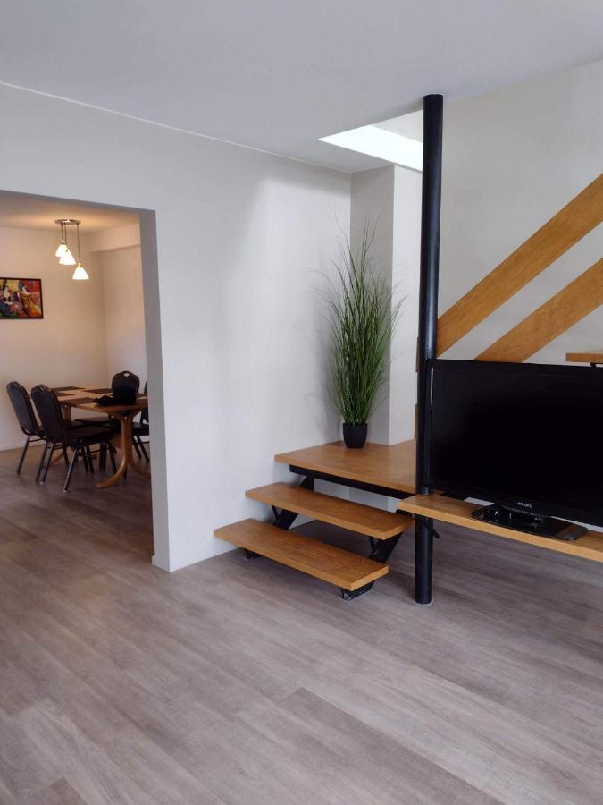 Guesthouse Maddy Husavik Bagian luar foto