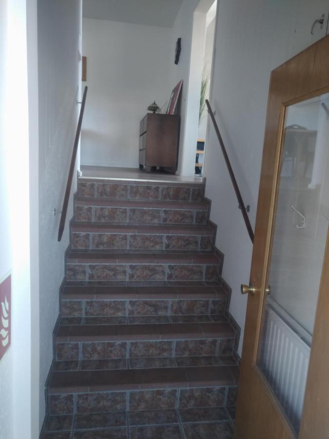 Guesthouse Maddy Husavik Bagian luar foto